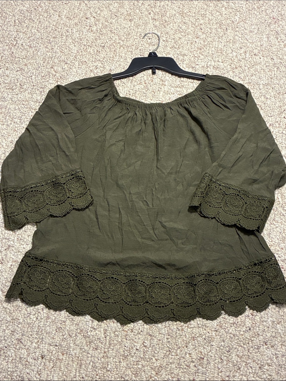EST. 1946 Medium Olive Green Lace-Hem Women’s Peasant Top